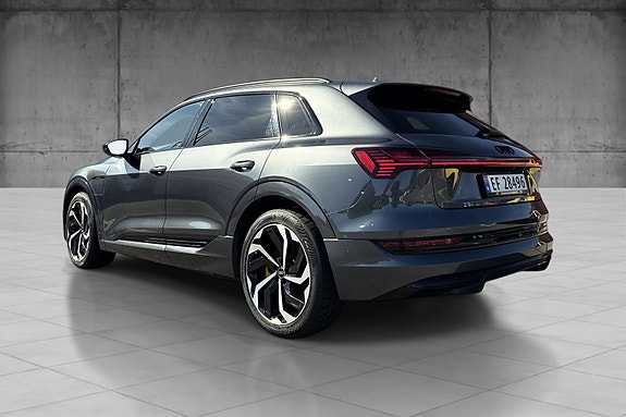 Audi e-tron 9 of 30
