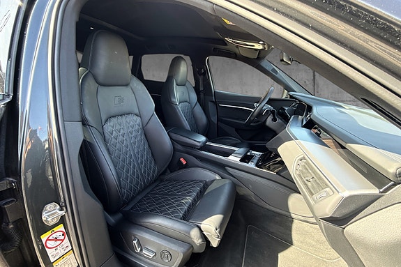 Audi e-tron 15 of 30
