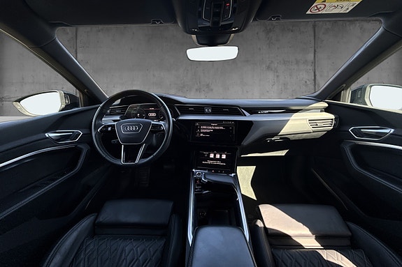 Audi e-tron 12 of 30