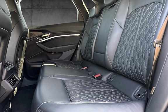 Audi e-tron 17 of 30