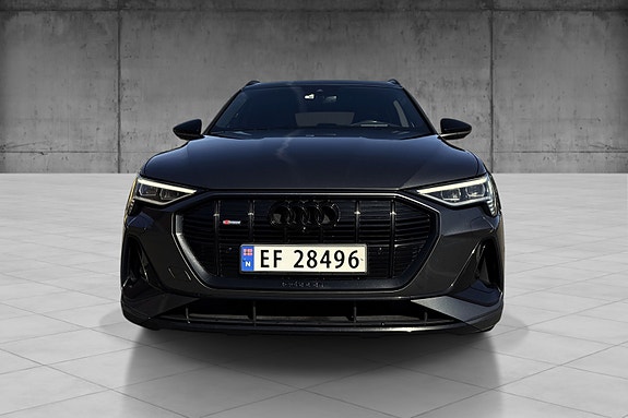Audi e-tron 3 of 30