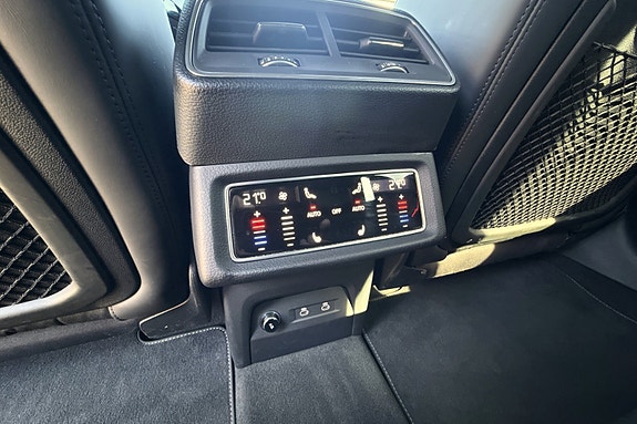Audi e-tron 27 of 30