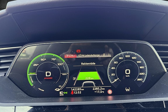 Audi e-tron 26 of 30