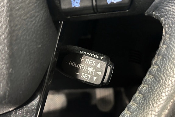 Toyota HiLux 7 of 11
