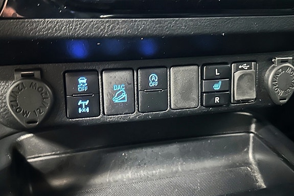 Toyota HiLux 10 of 11