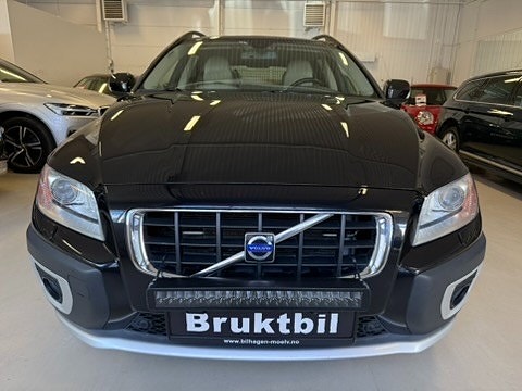 Volvo XC70 2 of 22