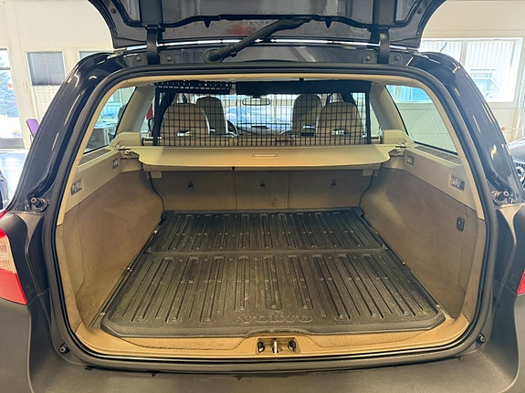 Volvo XC70 7 of 22