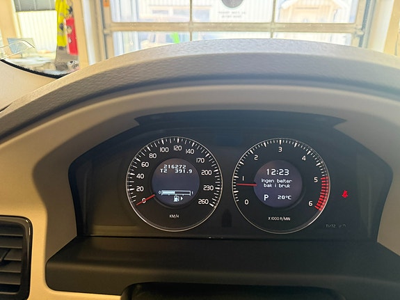 Volvo XC70 17 of 22