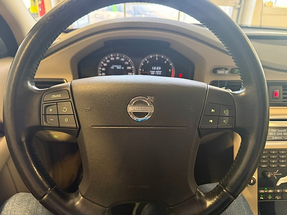 Volvo XC70 18 of 22