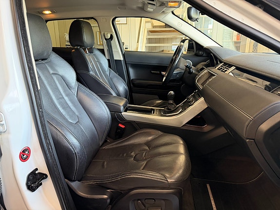 Land Rover Range Rover Evoque 14 of 23
