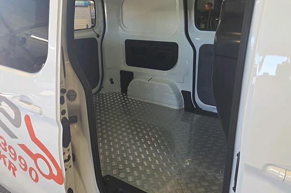 BYD T3 22 of 24