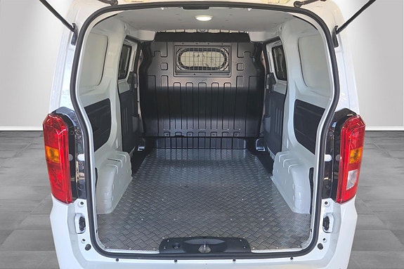 BYD T3 5 of 24