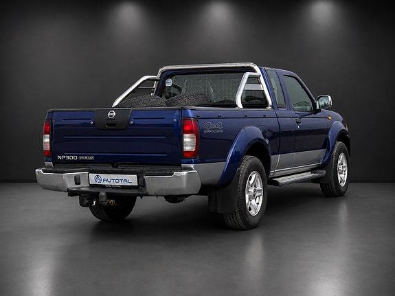 Nissan NP300 9 of 29