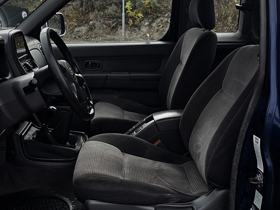 Nissan NP300 15 of 29