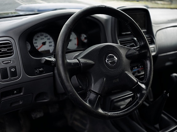Nissan NP300 14 of 29