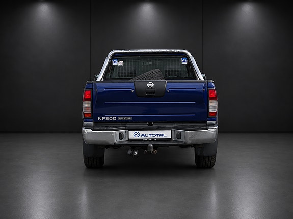 Nissan NP300 8 of 29