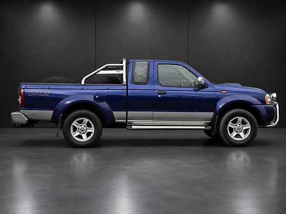 Nissan NP300 10 of 29