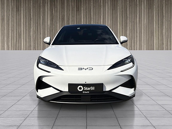 BYD Sealion 7 2 of 14