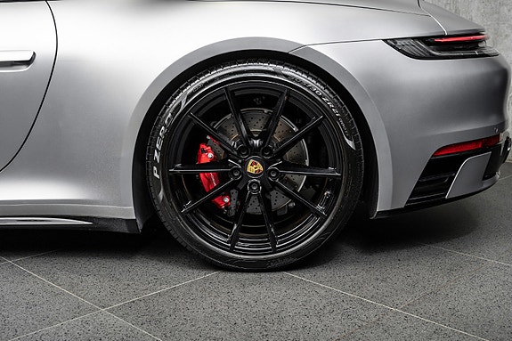Porsche 911 8 of 30