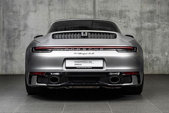 Porsche 911 24 of 30