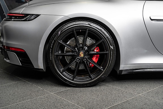 Porsche 911 15 of 30