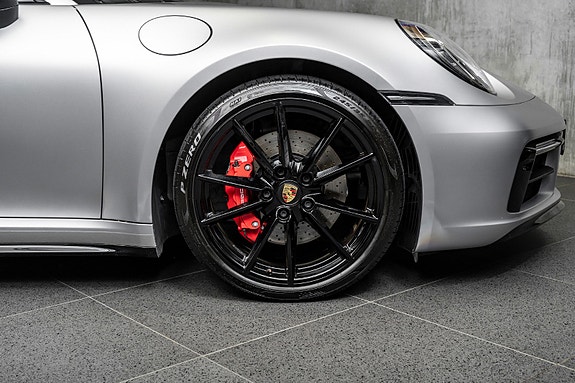 Porsche 911 14 of 30