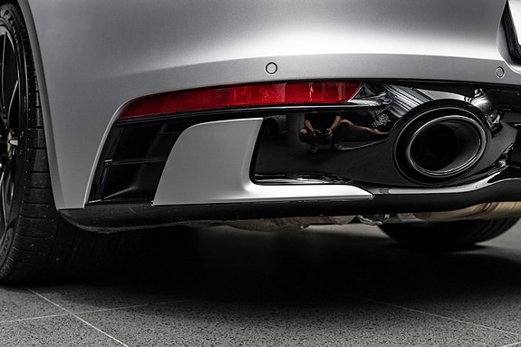 Porsche 911 21 of 30