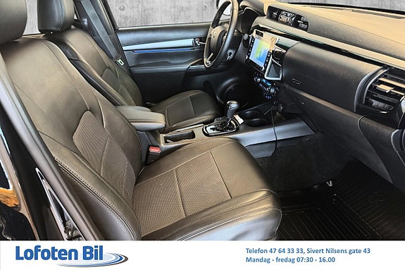 Toyota HiLux 17 of 30