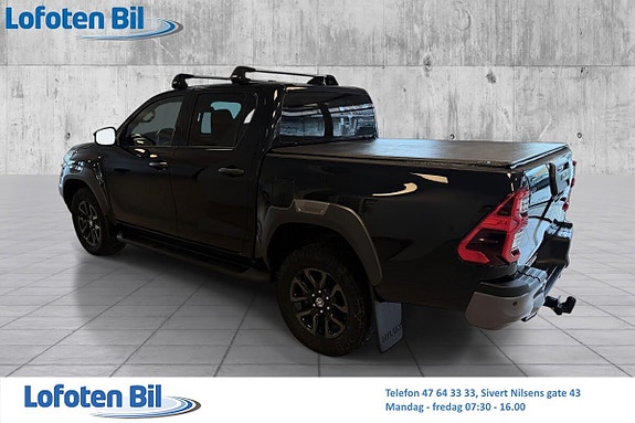 Toyota HiLux 7 of 30