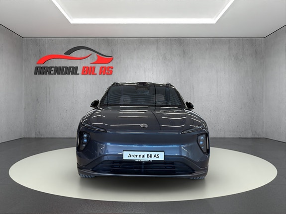 NIO EL6 3 of 19