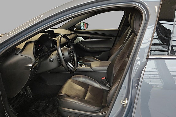 Mazda 3 9 of 28