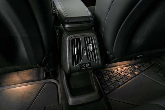 BMW iX1 23 of 28