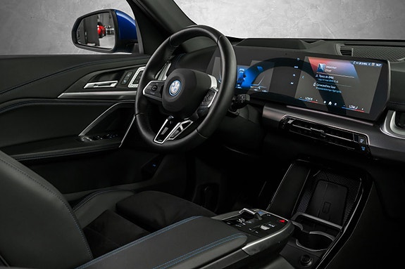BMW iX1 28 of 28