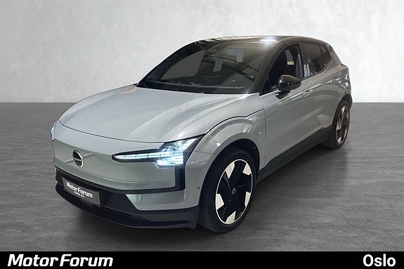 Sleek grå front med LED-lys og 19" Glossy Black felger.