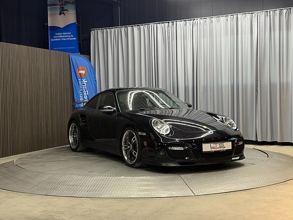 Porsche 911 Turbo 10 of 30