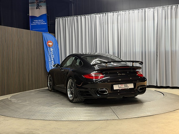 Porsche 911 Turbo 28 of 30
