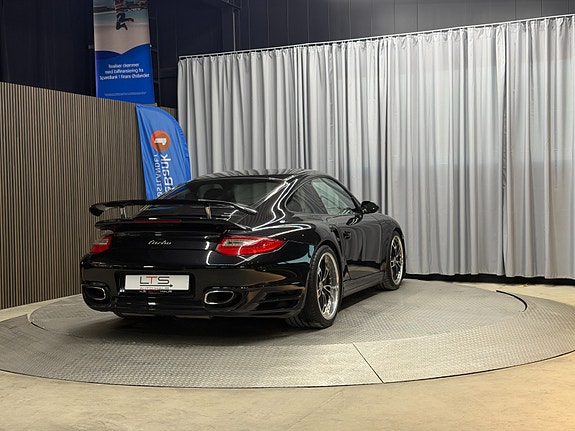 Porsche 911 Turbo 24 of 30