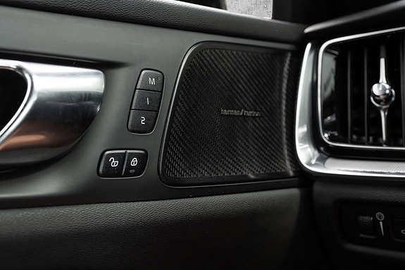 Volvo V60 15 of 30