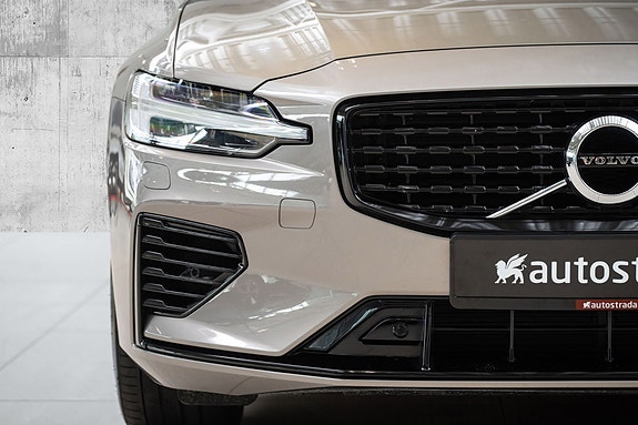 Volvo V60 3 of 30