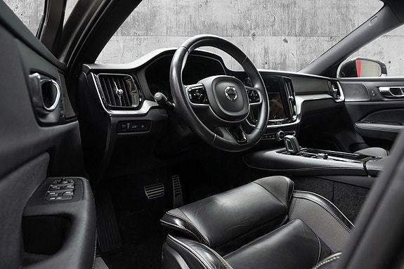 Volvo V60 17 of 30