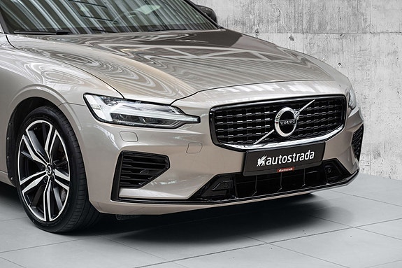 Volvo V60 9 of 30