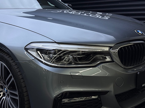 BMW 540i 4 of 30