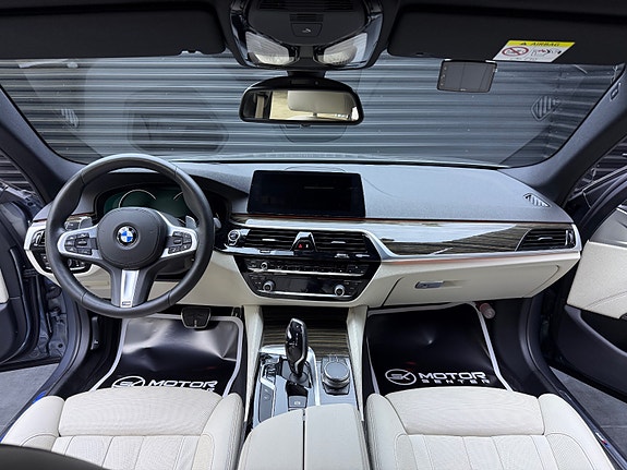 BMW 540i 15 of 30