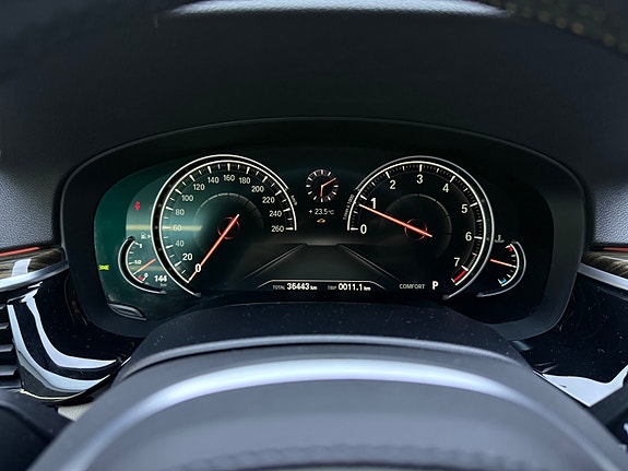 BMW 540i 21 of 30