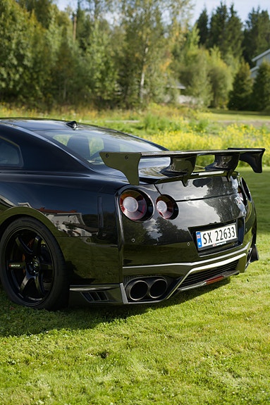 Nissan GT-R 12 of 30