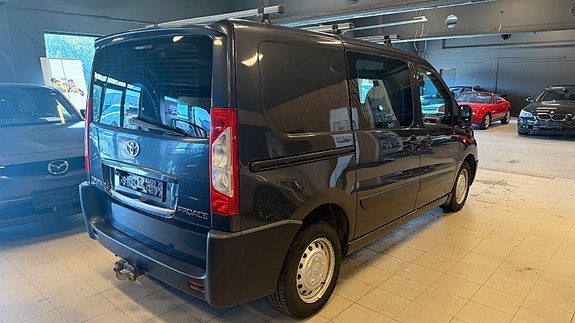 Toyota Proace 2 of 17