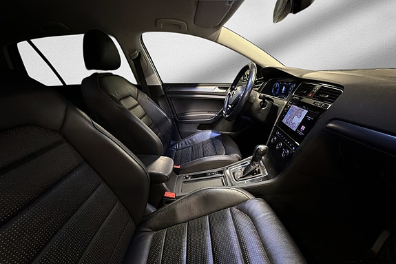 Volkswagen e-Golf VII 18 of 20