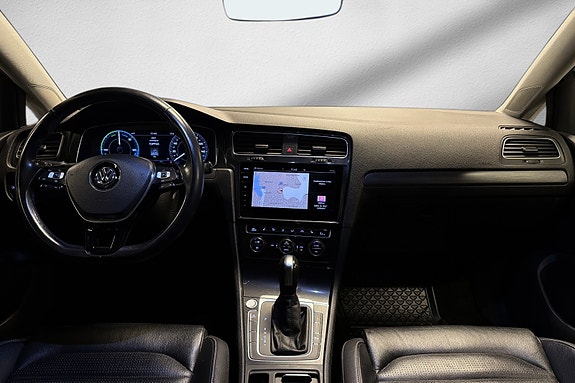 Volkswagen e-Golf VII 15 of 20