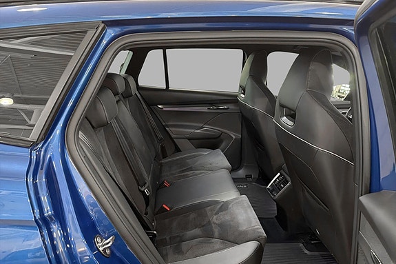 Skoda Enyaq 17 of 19