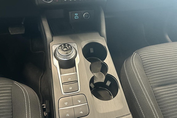 Ford Kuga 14 of 24